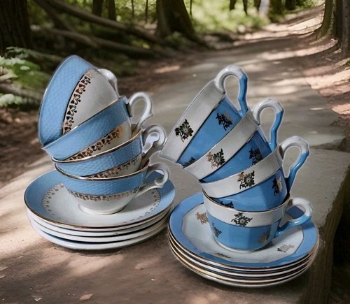 Tasses anciennes bleu - tasses, et