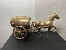 Cheval et charrette avec