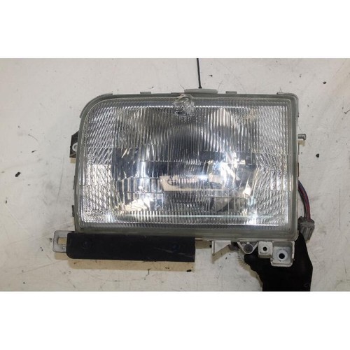 Phare gauche nissan cabstar - phare,