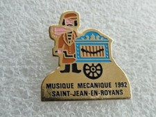 ST JEAN EN ROYANS MECHANICAL MUSIC PIN S