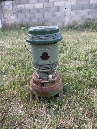 Poêle pétrole ancien - à,