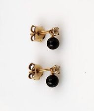 Petites boucles d'oreilles