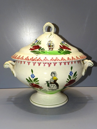 Belle ancienne soupiere - -belle,