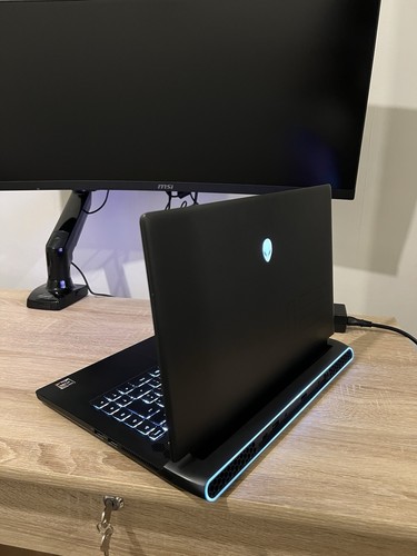 Dell alienware m15 - alienware,