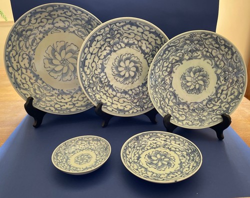 Ensemble cinq plats et - ensemble, de