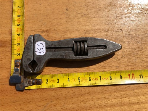 557 old tool outil - tool, ancien