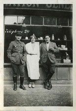 ANTIQUE PHOTO - VINTAGE SNAPSHOT - GROCERY STORE SHOWCASE PHONE STORE VIANDOX