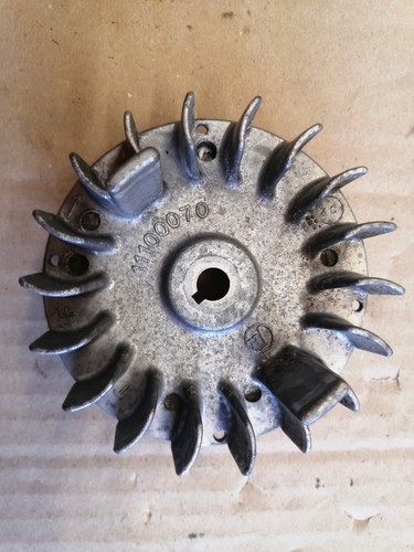 Volant moteur robin - moteur,