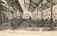 POSTCARD VIERZON SCHOOL HENRI BRISSON WORKSHOP OF TOWERS & MACHINE TOOLS