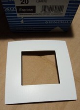 1 Plaque simple espace Arnould