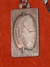 Porte-clés Key ring Réveil