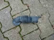 tuyeau entre l'eau et lessive