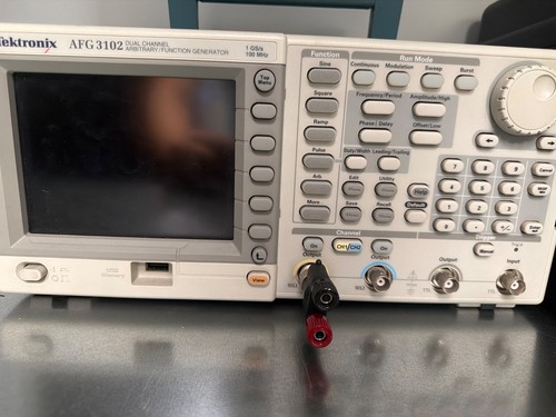 Oscilloscope tektronix afg3102 - oscilloscope,