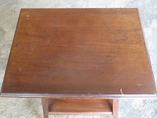 Ancienne petite table