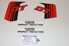 125 DTLC  YAMAHA  ANNEE 1983  TYPE 10V EMBLEME COMPATIBLE  RESERVOIR+CACHES 