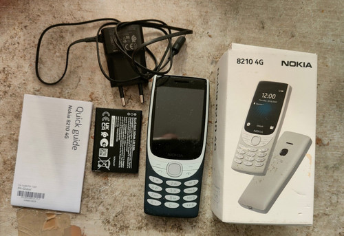 Nokia 8210 bleu - 8210,