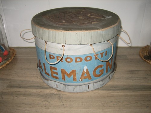 Ancienne boite chapeau - ancienne, à