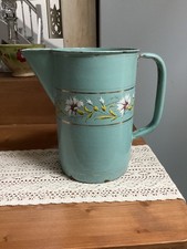 Broc de toilette émaillé