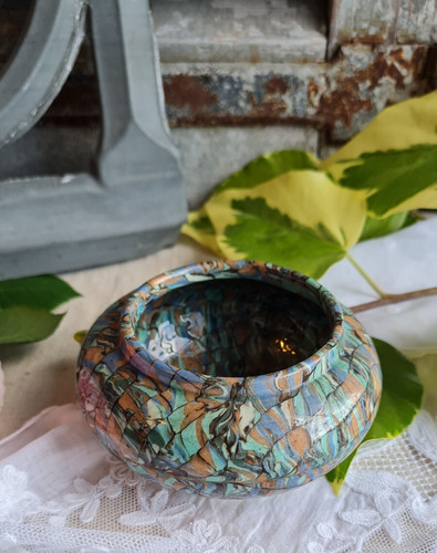Ancien petit pot ramasse - petit,