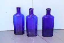 BOUTEILLE BLEU COBALT EN VERRE