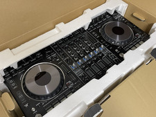 Pioneer DJ DDJ-RZ avec câble