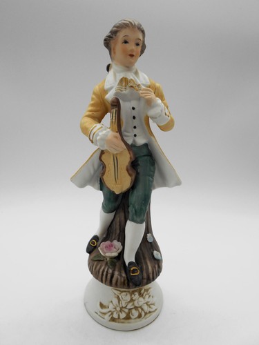 Superbe figurine jeune - superbe,