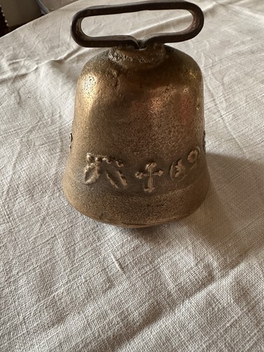 Cloche vache ancienne en - de,