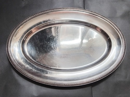 Grand plat ovale - , métal