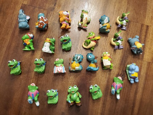 Lot jouets figurines kinder - lot,