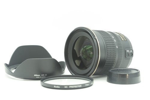 Objectif zoom grand angle