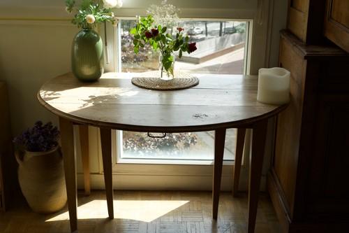 Belle table forme - forme, en