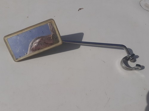 Rétroviseur pour scooter des