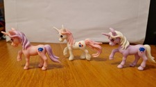 3 bébés licorne