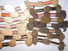 Lot De 15 Écheveaux Laine À Tapisserie Tons Marron