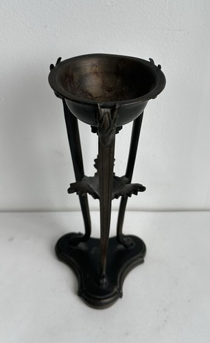 Ancien socle support - pour, œuf