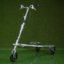 TRIKKE T8 ADJUSTABLE 3-WHEEL ADULT CARVING SCOOTER, FOLDABLE SILVER ~ VERY NICE!