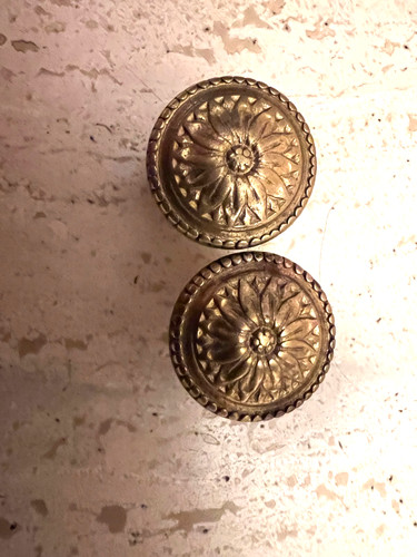 Paire boutons ancien en - de,
