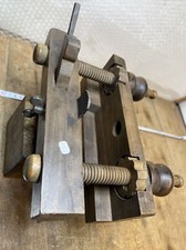 Outil Ancien rabot à bois