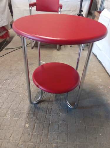 Table appoint style bauhaus - table,