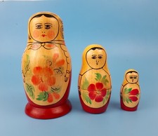3x Poupées russes vintages en