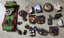 Lot Insignes Broche Collection Villes Région Divers