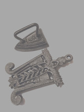 Fer à repasser ancien : petit