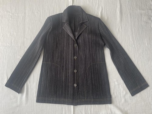 Pleats please issey miyake - please,