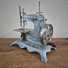 Machine à coudre miniature
