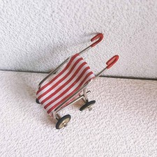 Poussette miniature pour