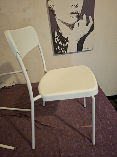 Chaise blanche métal - chaise,