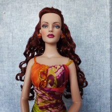 Doll Tonner Hautes Couleur