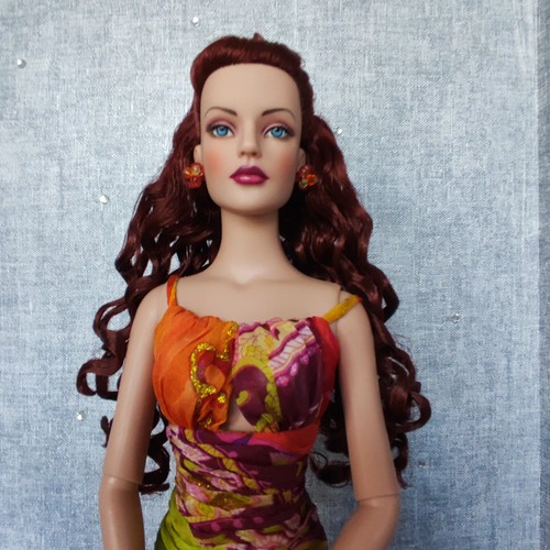 Doll tonner hautes couleur - doll,