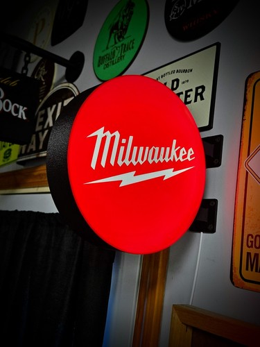 Milwaukee tools panneau - milwaukee,