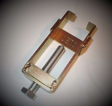 outil arrache extracteur de